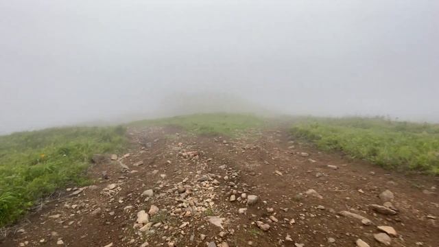 [4K Relaxing Walk] Mysterious fog. Vladivostok. Part 2(2) смотреть онлайн