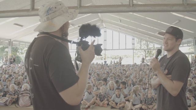 Dusty Wygle with the classic stitch up. Free Nitro Circus tickets for everyone. смотреть онлайн