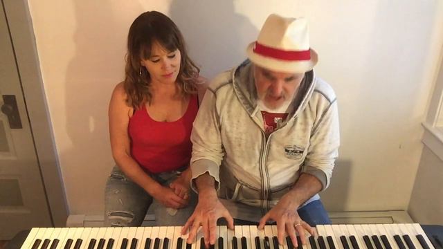 Here Comes Sally смотреть онлайн