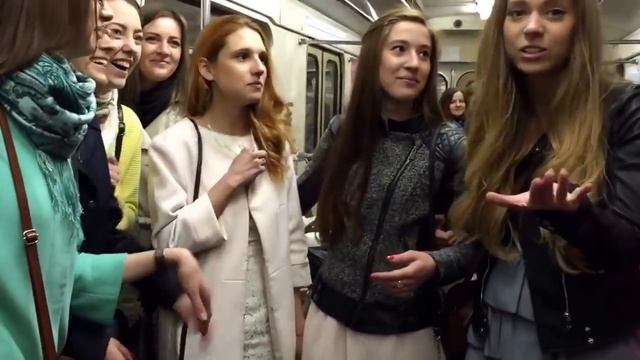 SWD - Русские красавицы поют в метро! смотреть онлайн
