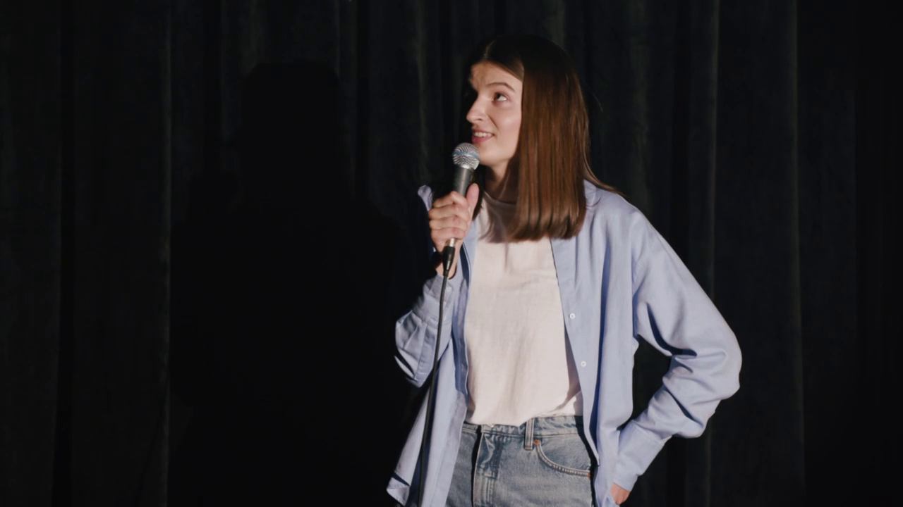 22 КОМИКА: Соня Медовщикова - О писающих собаках и желании попробовать родить смотреть онлайн