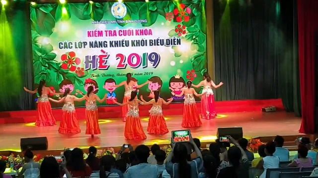 Yalla Habibi | Ragheb Alama ft Seyi Shay | BELLY DANCE KIDS | SUNFLOWER смотреть онлайн