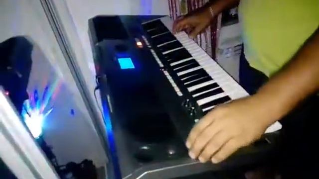 Yamaha PSR E 443 смотреть онлайн