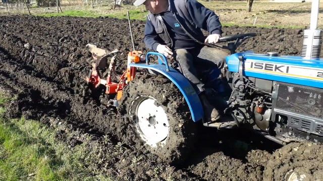 Iseki Tx 2160 Ploughing Part 2