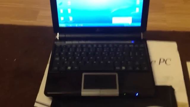 ASUS Eee PC 901 Netbook смотреть онлайн