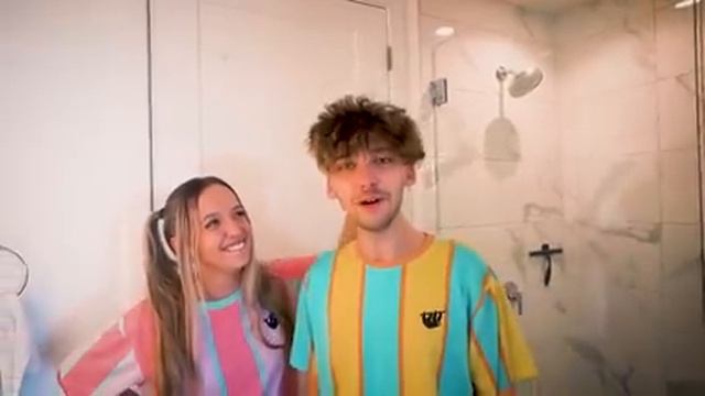 Recreating 5 Roblox Hairstyles In Real Life! w/ Poke смотреть онлайн