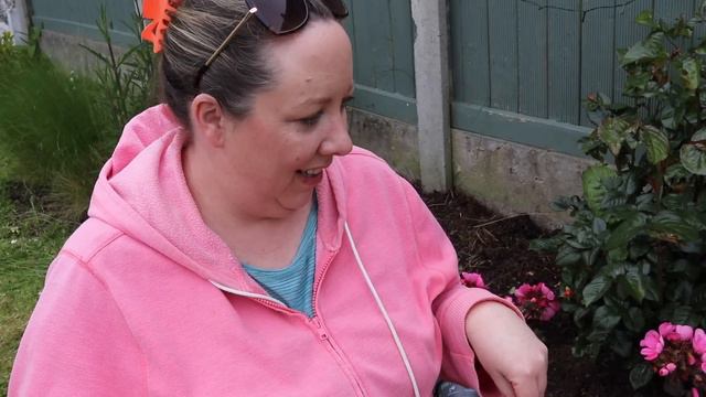 Weeding, planting sweetcorn, walled garden visit & cottage garden plant haul! смотреть онлайн