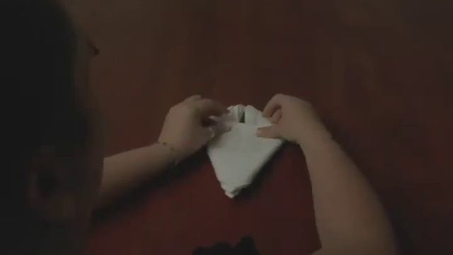Napkin-Folding Tutorial: Bird of Paradise by LinenTablecloth смотреть онлайн