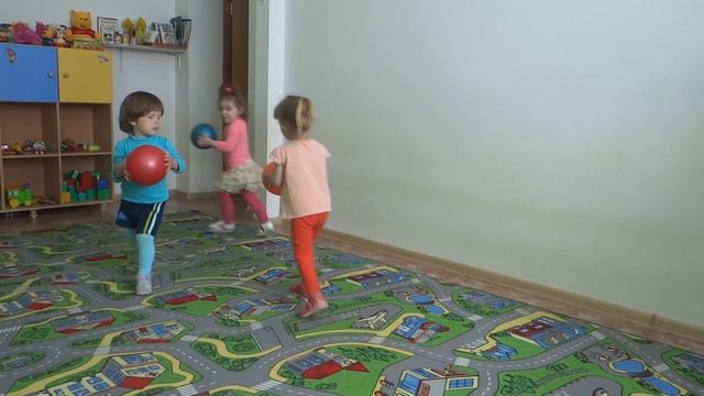 Музыкальное занятие в яслях "Маленькие Великаны", Самара смотреть онлайн