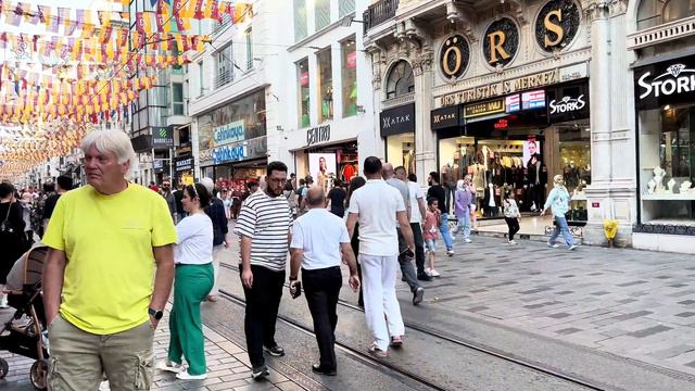 Istanbul 2023 Taksim Square Walking Tour 22 June | 4K UHD 60 fps смотреть онлайн