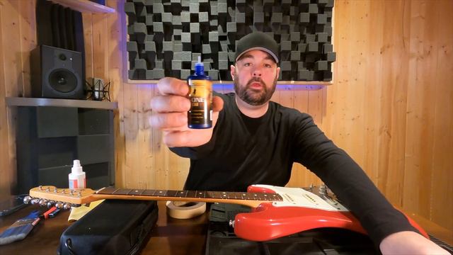 Fender Stratocaster Maintenance: Restring, Clean Fretboard, Rewire Volume & Tone смотреть онлайн