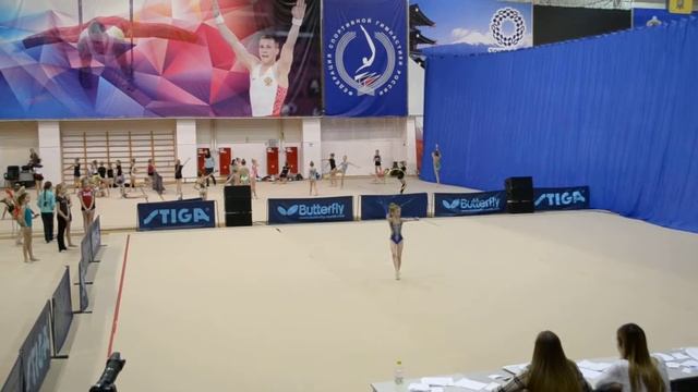 Юлия Скорикова. Школьные соревнования. Ноябрь 2018. Скакалка смотреть онлайн