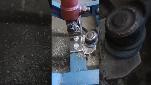 установка гидроцилиндра на минитрактор смотреть онлайн