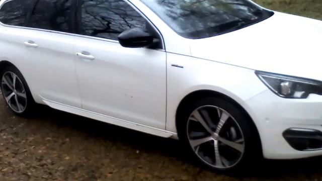 new 2015 Peugeot 308 1.2 THP (130) SW GT Line (UK) смотреть онлайн