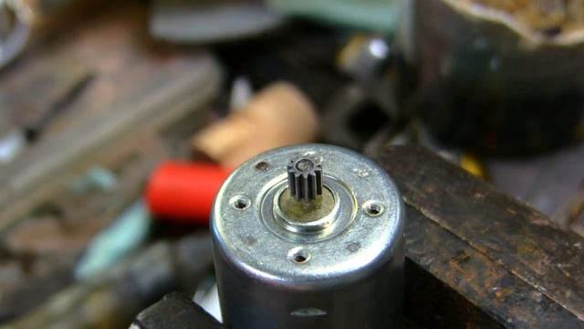 Armortek 1/6th scale RC King tiger project video#11 (turret rotation motor repair) смотреть онлайн