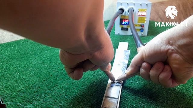 Аппарат односторонней контактной сварки настольный 2800А. смотреть онлайн