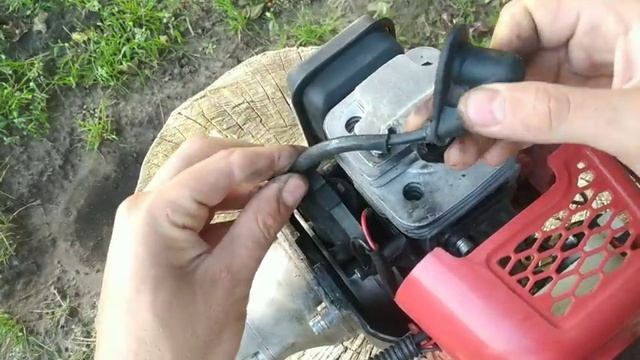 Не заводится мотокоса, свеча мокрая. Причины и ремонт смотреть онлайн