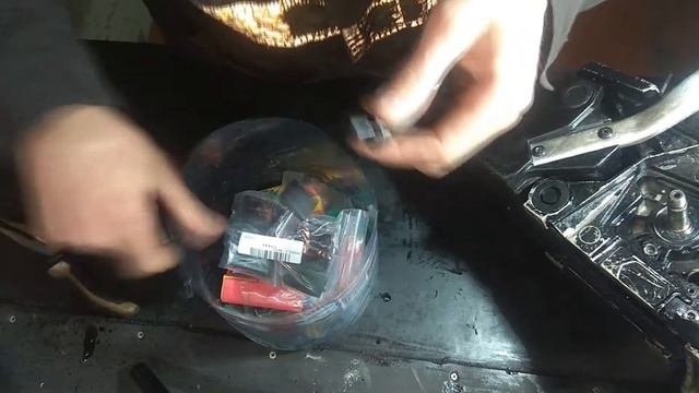 1 ЧАСТЬ КИТАЙСКАЯ БЕНЗОПИЛА (ЦЫГАНКА)РЕМОНТ смотреть онлайн