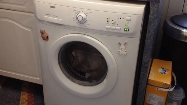 My zanussi washing machine on 1600 spin смотреть онлайн
