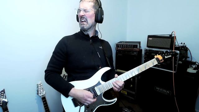 Phil Collins - Easy Lover - Guitar solo cover and spark40 tone share смотреть онлайн