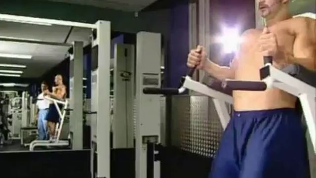 Качаем наги   Подъем ног в упоре на локтях