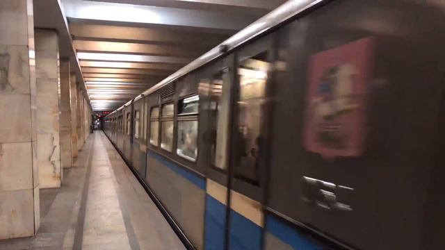 81-740/741.1 Русич На станции Проспект Вернадского смотреть онлайн