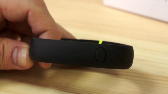 Полный обзор Nike+ Fuelband SE - умного спортивного браслета второго поколения трекеров Nike. смотреть онлайн