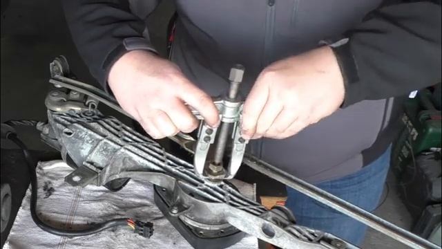 W140/ C140 Wischergetriebe instand setzen | Sternetutorials | 2021 смотреть онлайн