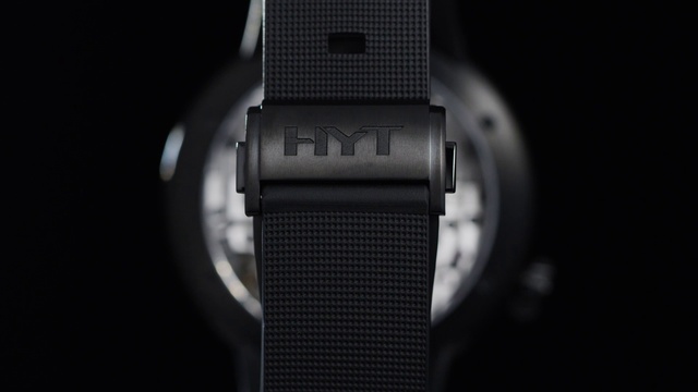 @HYTWATCHES : Back To Fluidic Basics ••• LE FUTURISME ÉMOTIONNEL DES FLUIDES