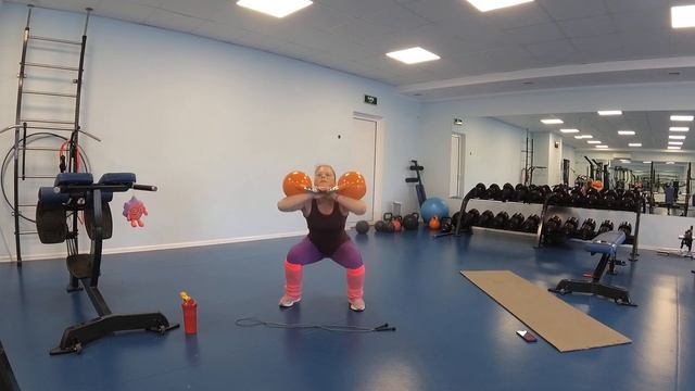 Тренировка с гирями и скакалкой на рельеф - разгоняем метаболизм с понедельника, Ёжики! смотреть онлайн