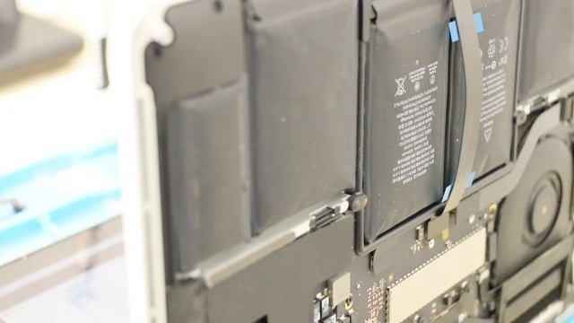 Replace Trackpad cable&Battery MacBook Pro Retina 13-inch 2015 by iOver Serve Co.,Ltd. смотреть онлайн