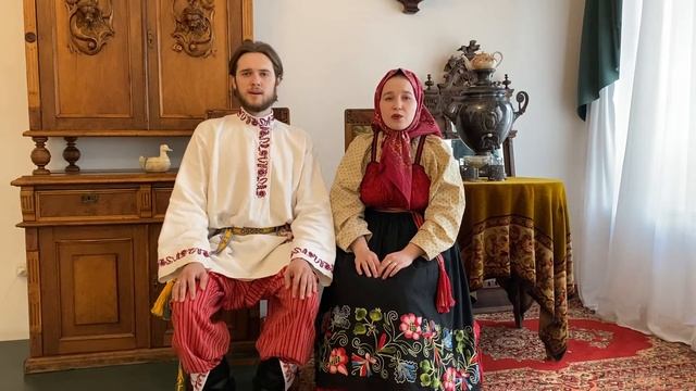 Семейный фольклорный ансамбль Ирюм - Из чиста-то поля смотреть онлайн