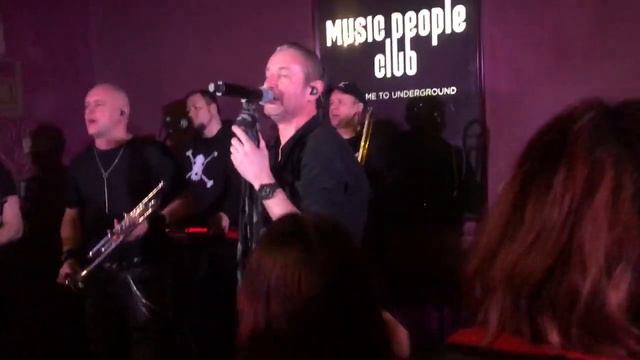 5 авеню Жадан і Собаки смотреть онлайн