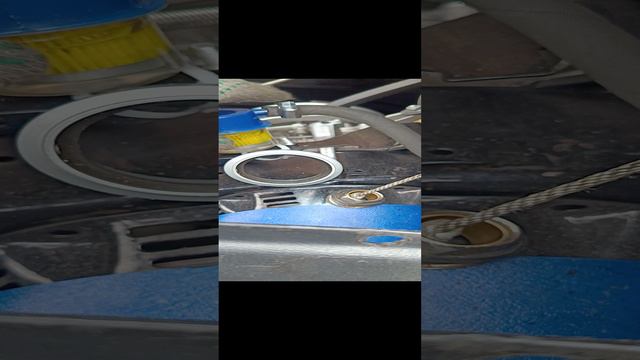 Sharmax 680. Крепление топливного фильтра.