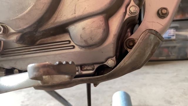 Honda XR100/CRF100 Oil Change Tutorial! Quick and Easy!!