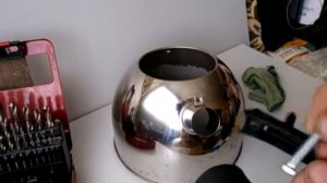 Чайник отвалилась ручка. Простой ремонт. Материал: нержавейка пластмасса, винт нержавеющий