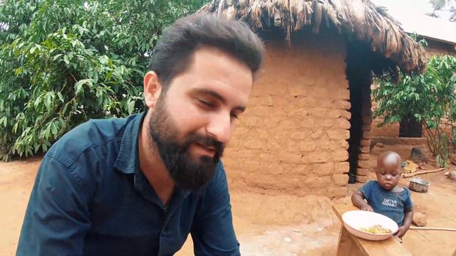 Afrika'nın Bir Köyünde Çocuklar ve YAŞAM ! - Uganda смотреть онлайн