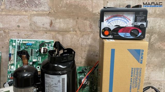 Daikin Compressor Fault | Why You Need A Megger! смотреть онлайн