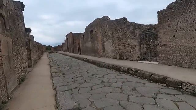 Италия, Неаполь. Вулкан Везувий, Город Помпеи, Пицца смотреть онлайн