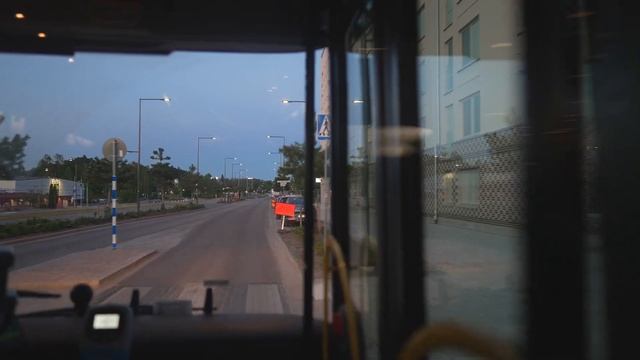 Sweden, Stockholm, night bus 592 ride from Arlanda Airport to Cityterminalen смотреть онлайн