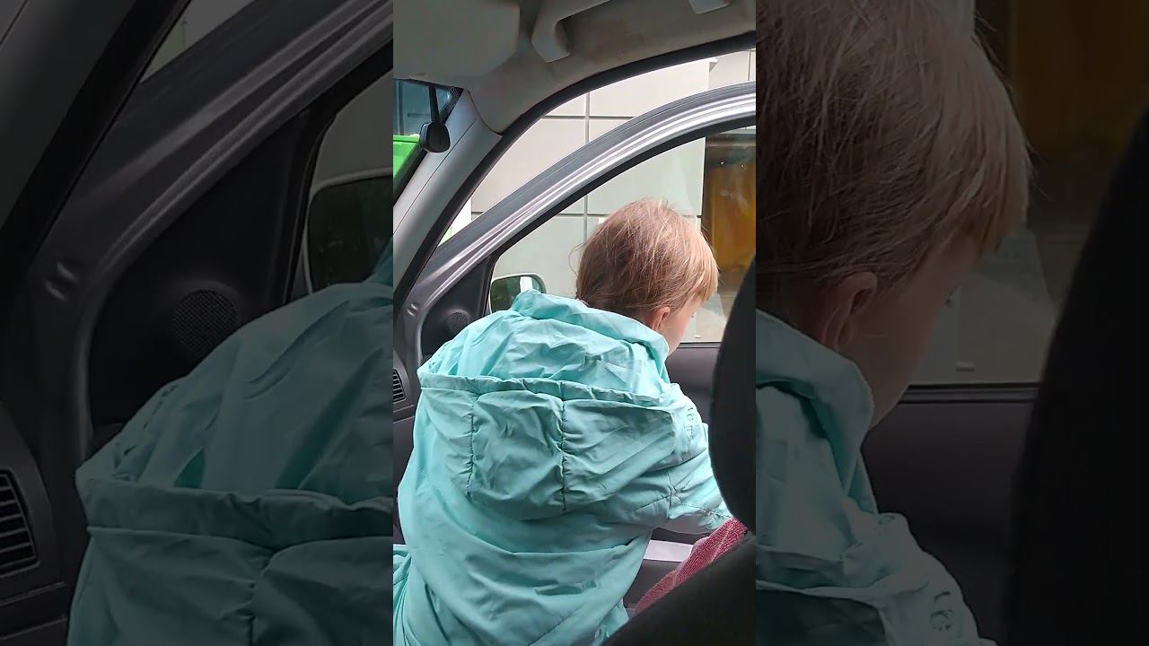 дети в машине смотреть онлайн