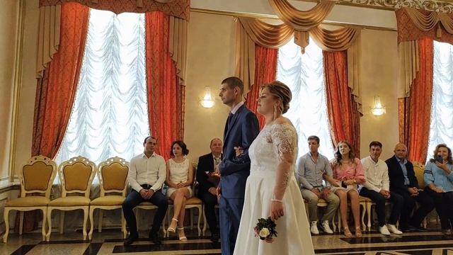 ЗАГС. ВСТРЕЧАЕМ НЕВЕСТУ. РЕГИСТРАЦИЯ БРАКА. ОТПУСКАЕМ ГОЛУБЕЙ. ПРОВОЖАЕМ МОЛОДЫХ. смотреть онлайн