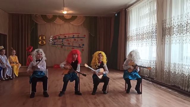 Танец-песня "Ах, мамочка" смотреть онлайн