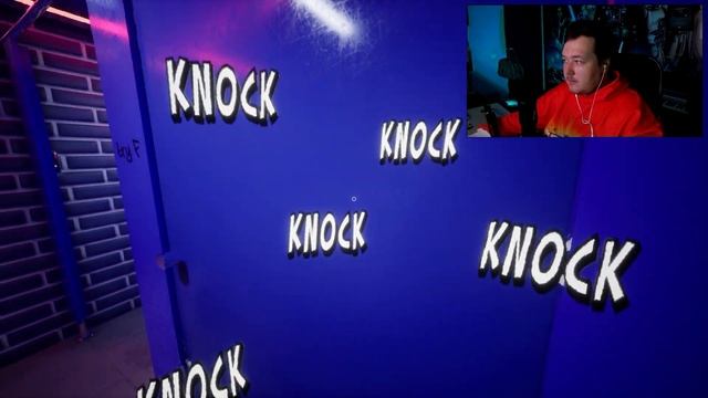 ЗАСТРЯЛ В ТУАЛЕТЕ C ОСЬМИНОГОМ !!!