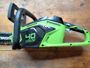 Цепная пила «GreenWorks». Сколько дров и на сколько времени хватает аккумулятора 6 А*ч