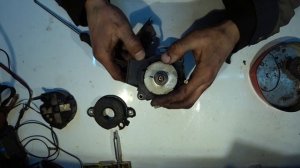 Мазда 323 не заводится. НЕ набирает обороты. Тупит.