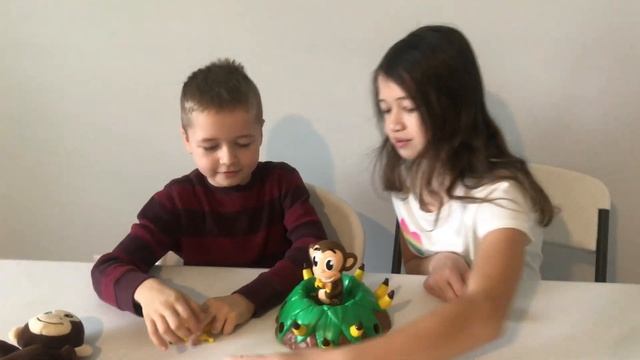 BANANA BLAST GAME! AWESOME FUN GAME FOR KIDS! смотреть онлайн