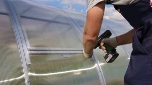 Автоматическая форточка для теплицы верхняя, боковая  Установка  ЗАВОД ГОТОВЫХ ТЕПЛИЦ