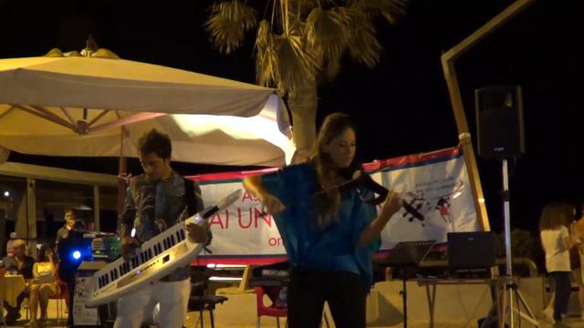 Duo Alessandra & Alessandro - Crazy Gnarls Barkley Cover - Electro Dance - Violin And Keytar