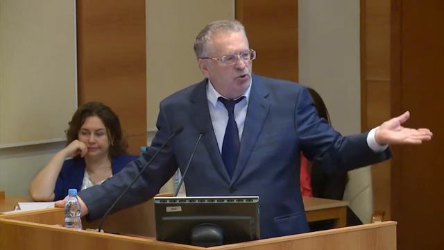 Владимир Жириновский "Почему русские уезжают из РФ?" смотреть онлайн